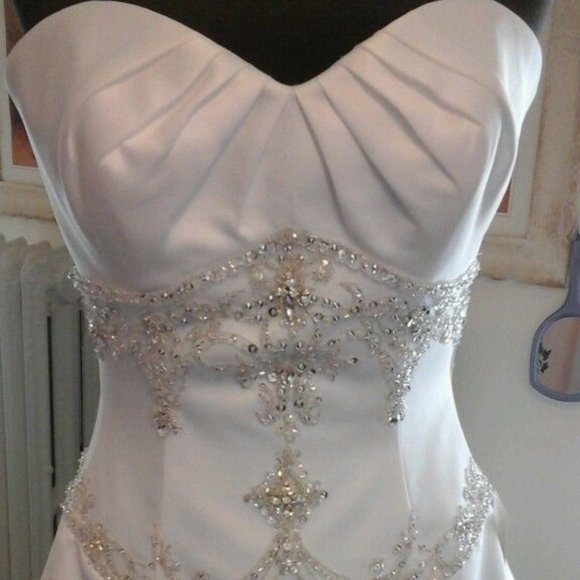 BRIDAL GOWN WHITE - Picture 4 of 7